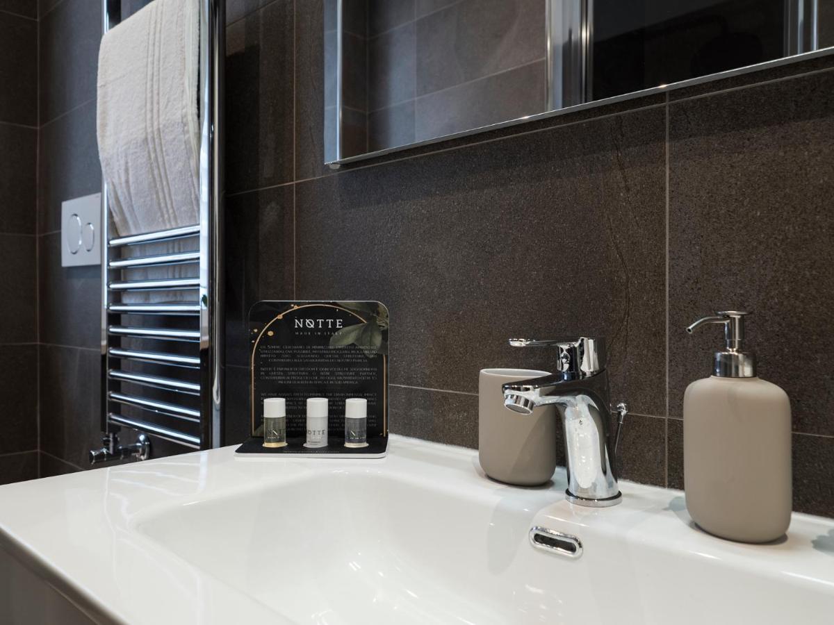 Casa Design Con A/C E Wifi_7 Minuti Ciampino Aeroportoアパートメント エクステリア 写真