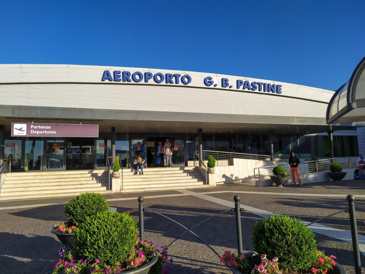 Casa Design Con A/C E Wifi_7 Minuti Ciampino Aeroportoアパートメント エクステリア 写真