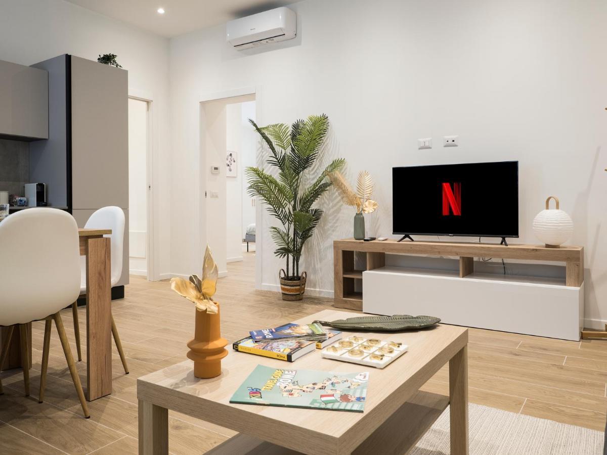 Casa Design Con A/C E Wifi_7 Minuti Ciampino Aeroportoアパートメント エクステリア 写真